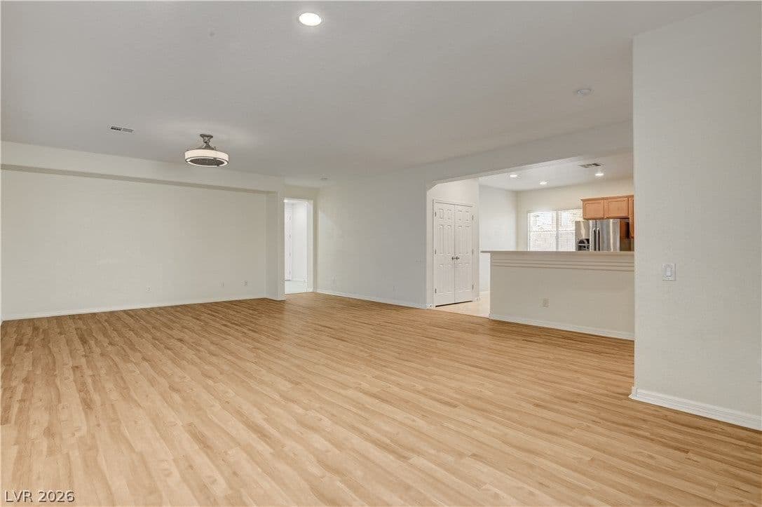 6444 Bristlebird Street photo 4