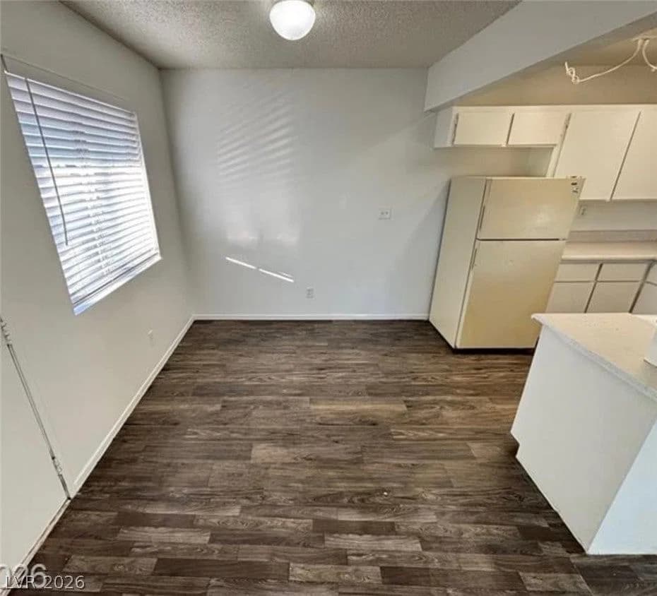 155 Westminster Way photo 4