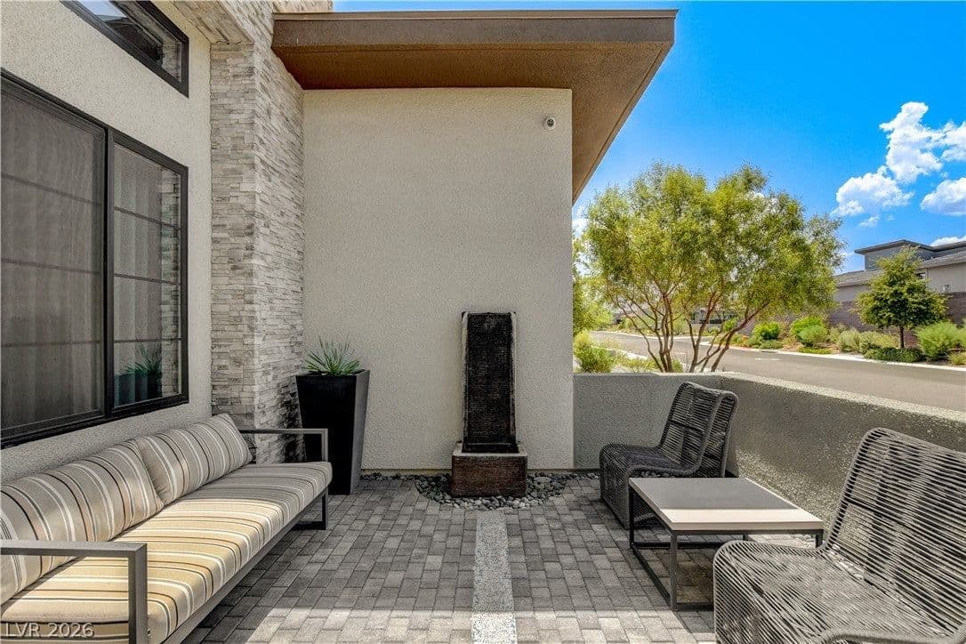 556 Vista Sunset Avenue photo 5