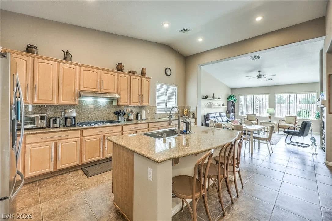 8320 Preppy Fox Avenue photo 5