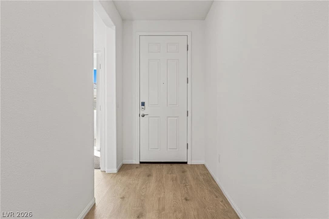 541 Jefferson Lane photo 3