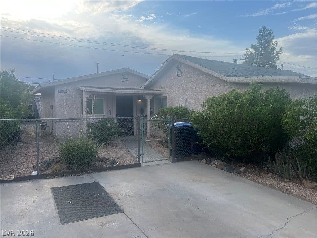 1805 Moser Drive photo 2