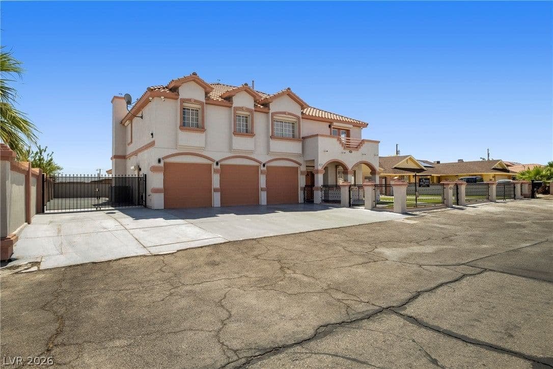 3440 Cox Street photo 3