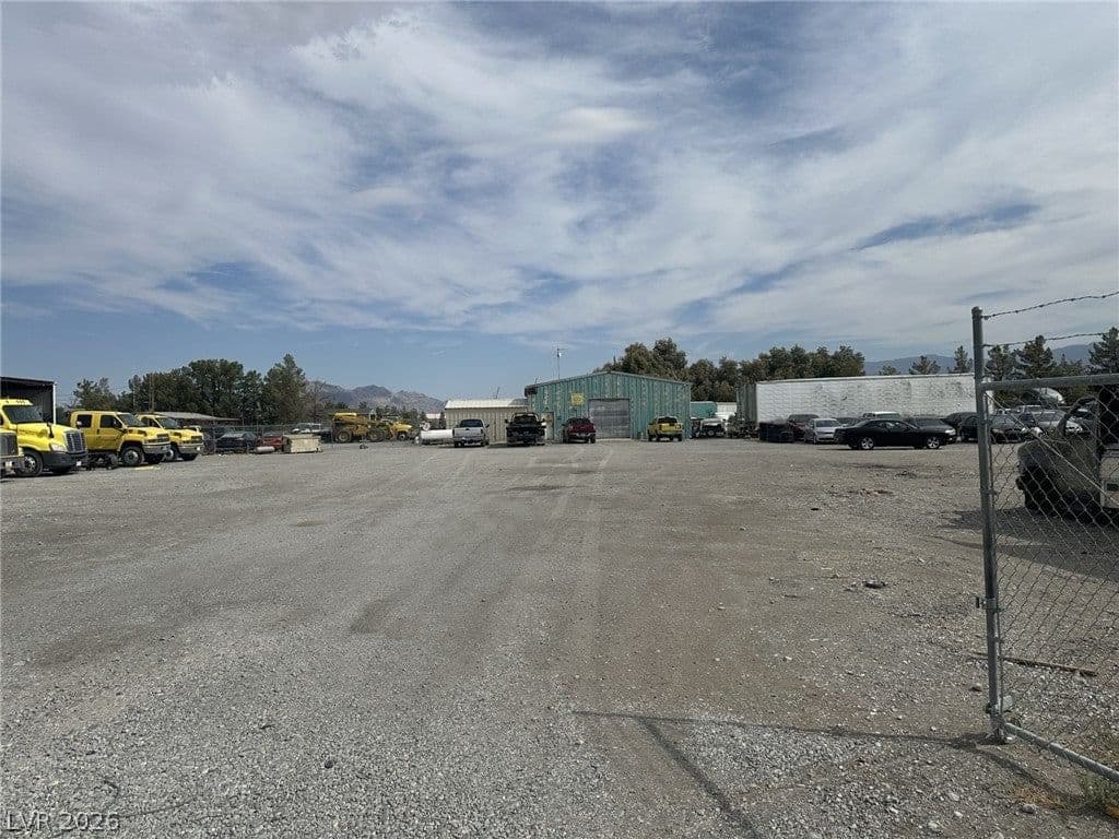 2200 Charleston Park Avenue photo 3