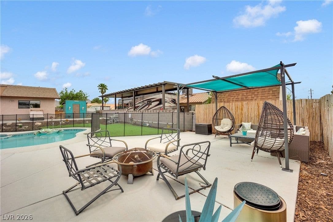 1580 Colt Drive photo 2