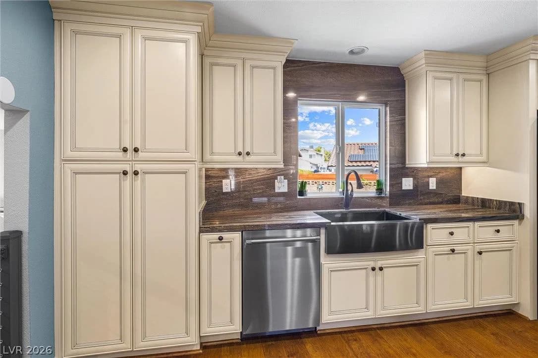 8712 Bolzano Court photo 3