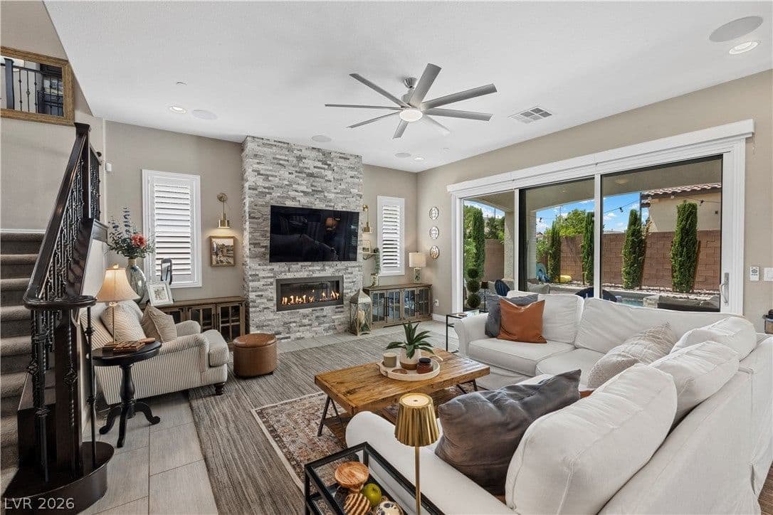 2159 County Down Lane photo 4