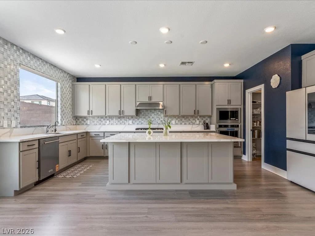 293 Cantiga Avenue photo 3