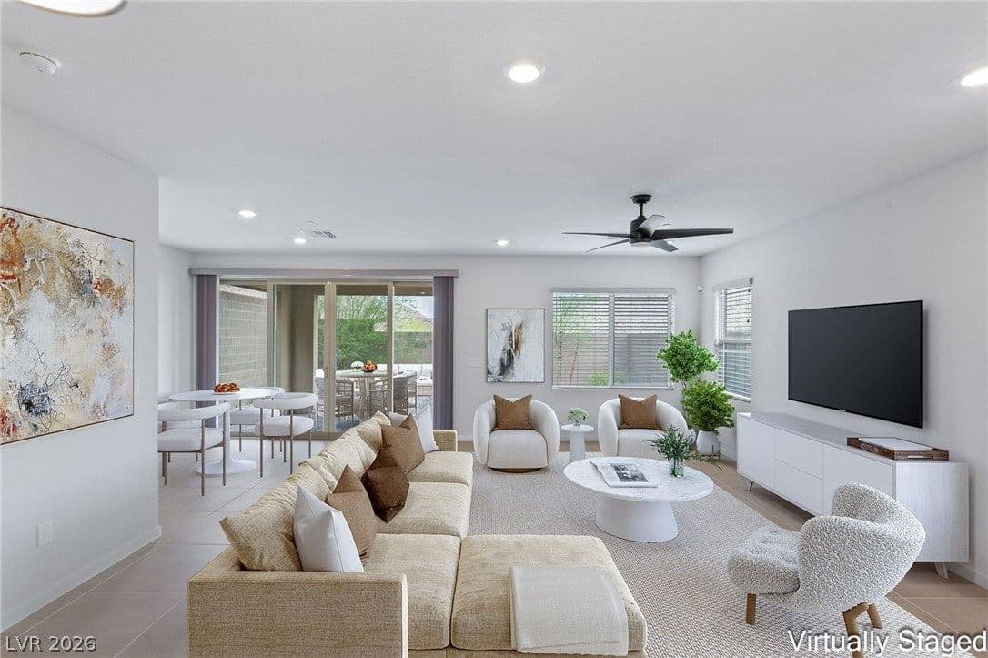 11576 Desert Hollow Avenue photo 3