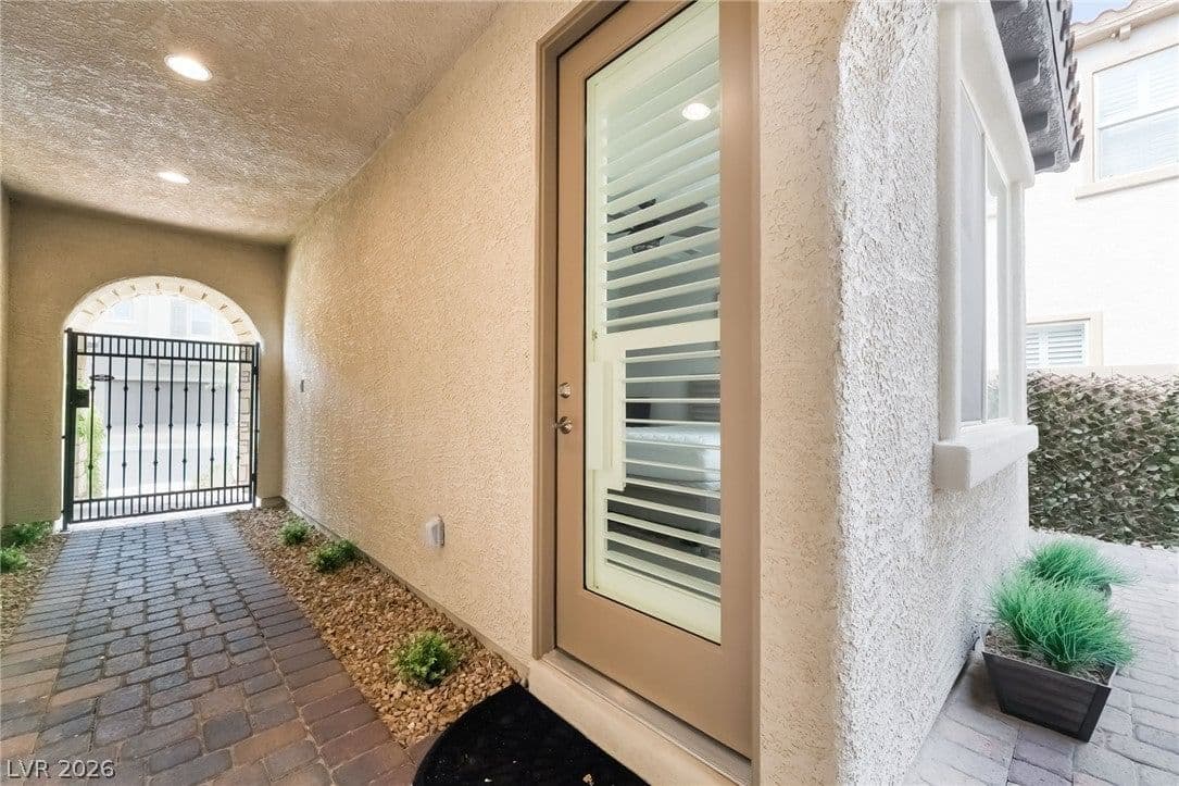 3038 Hushed Sonnet Avenue photo 4