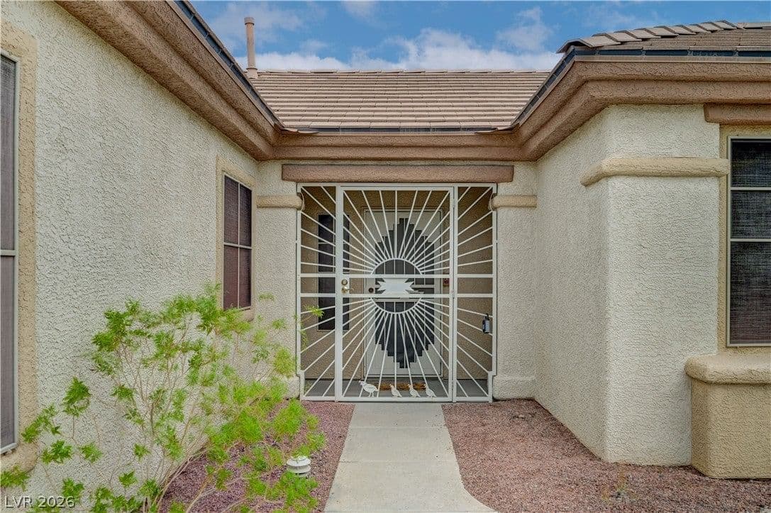 1664 Black Fox Canyon Road photo 2