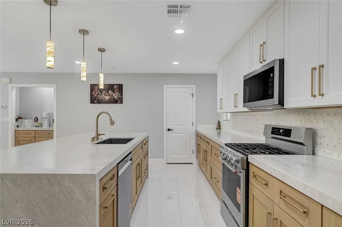 3212 Jevonda Avenue photo 5