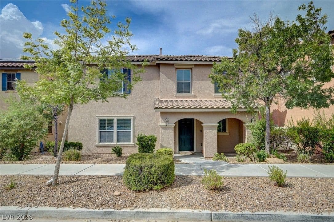 3212 Jevonda Avenue photo 2