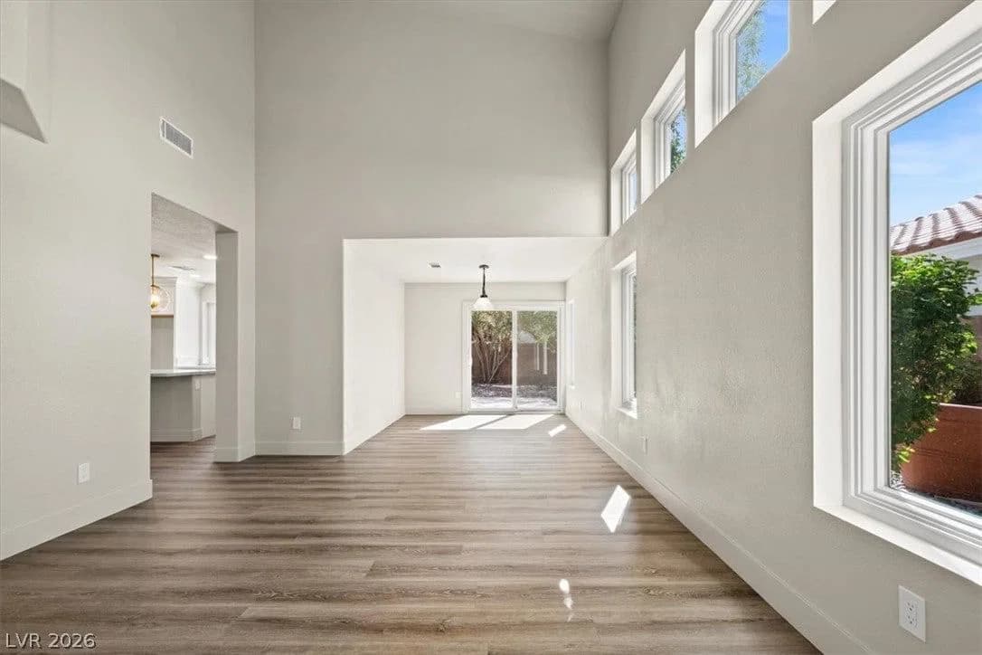 7050 Wine River Drive photo 5