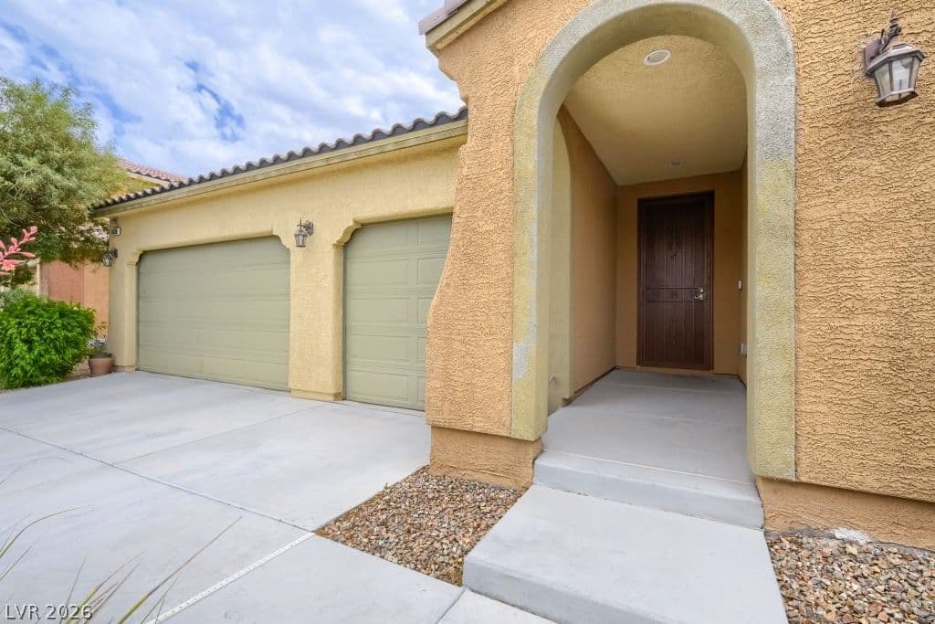 6636 Chelton Oaks Street photo 4