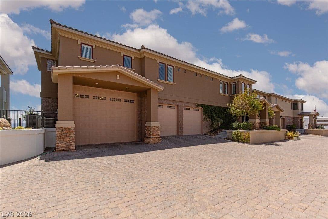 1321 Red Baron Lane