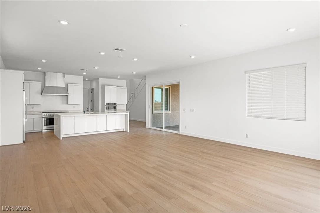 10012 Decano Ridge Street photo 3
