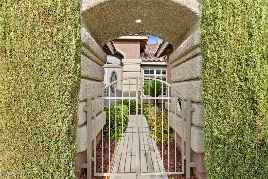 9413 Empire Rock Street photo 3