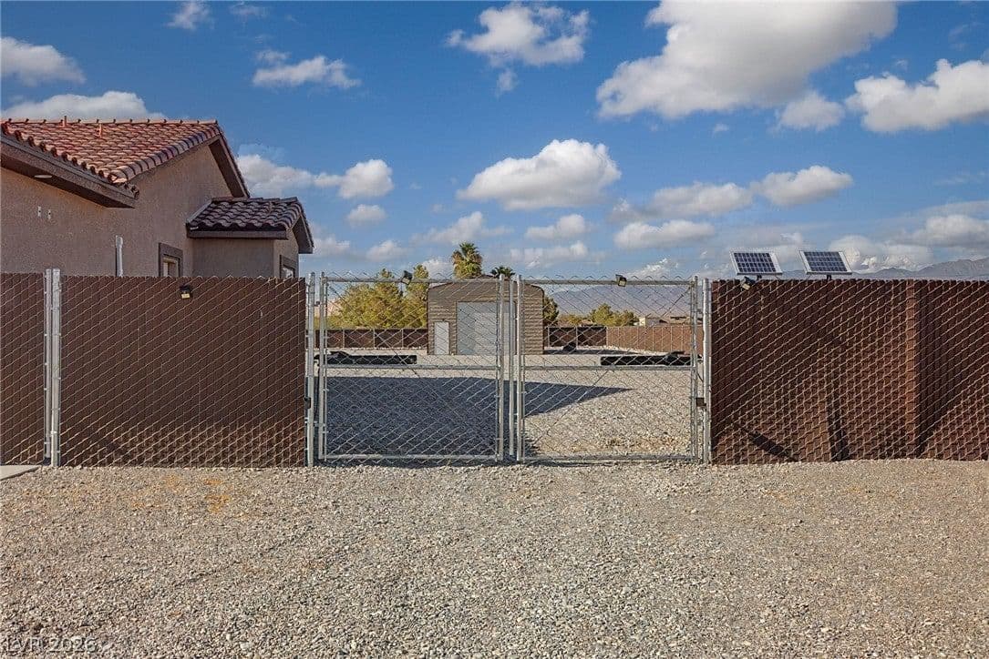 1360 Labrador Street photo 5