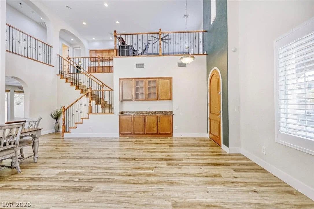 8592 Garden Valley Court photo 4