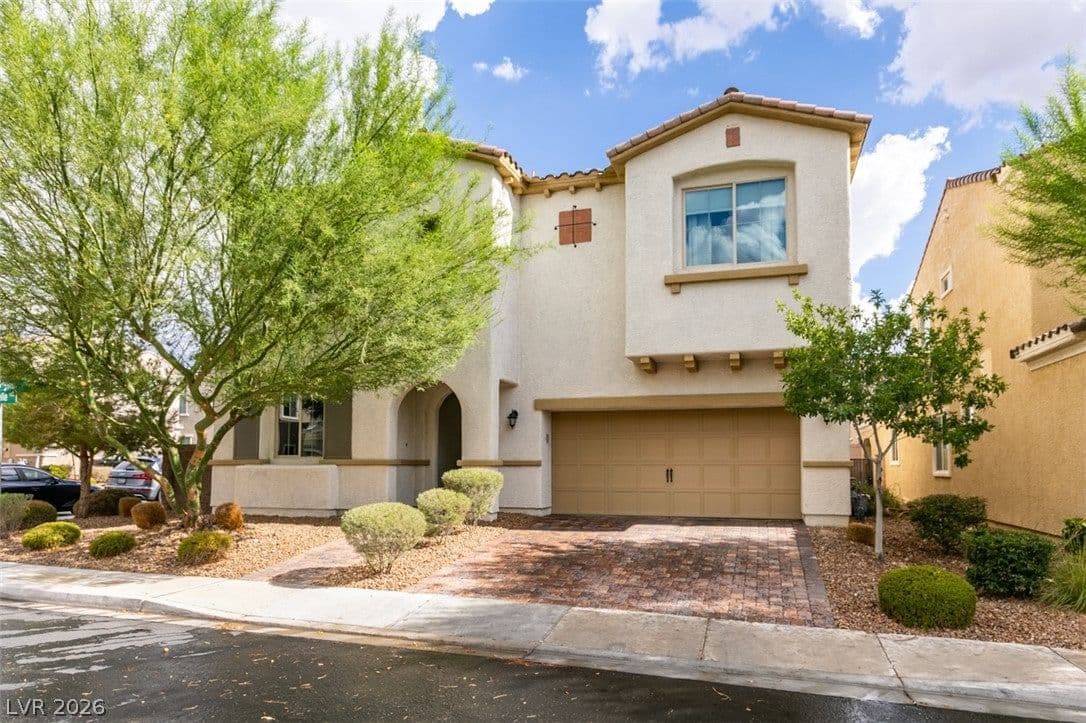 3033 Villanelle Avenue photo 2