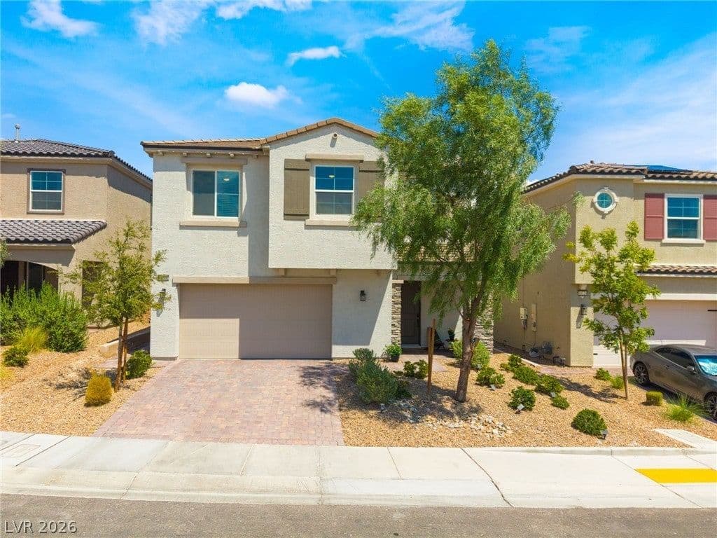 10332 Thurso Avenue photo 2