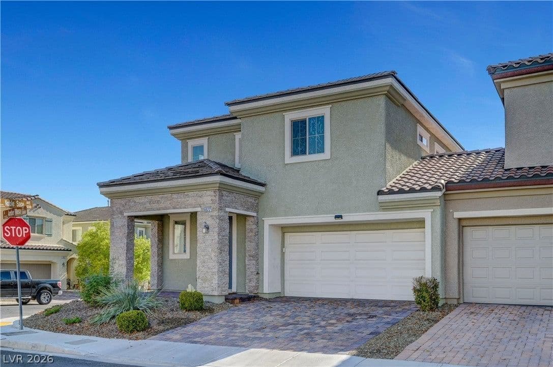 5822 Amber Mesa Street