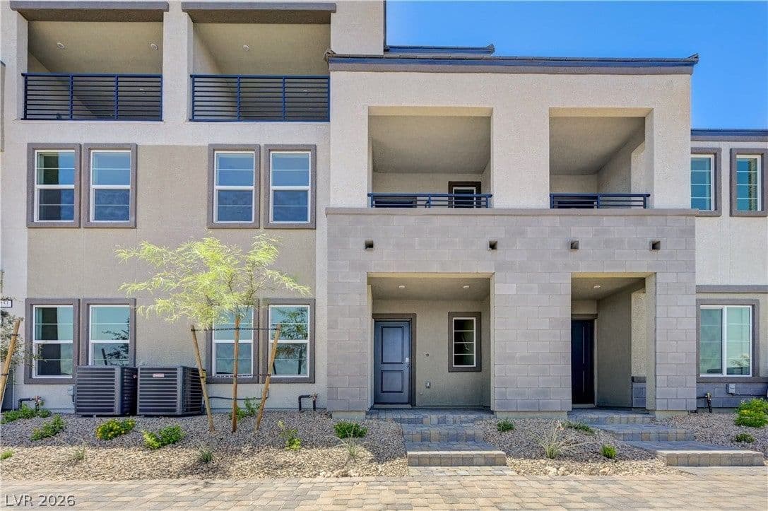 155 Harmonica Avenue photo 2