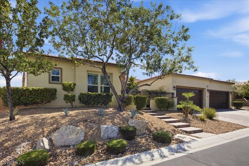 9727 Shimmering Falls Court photo 4