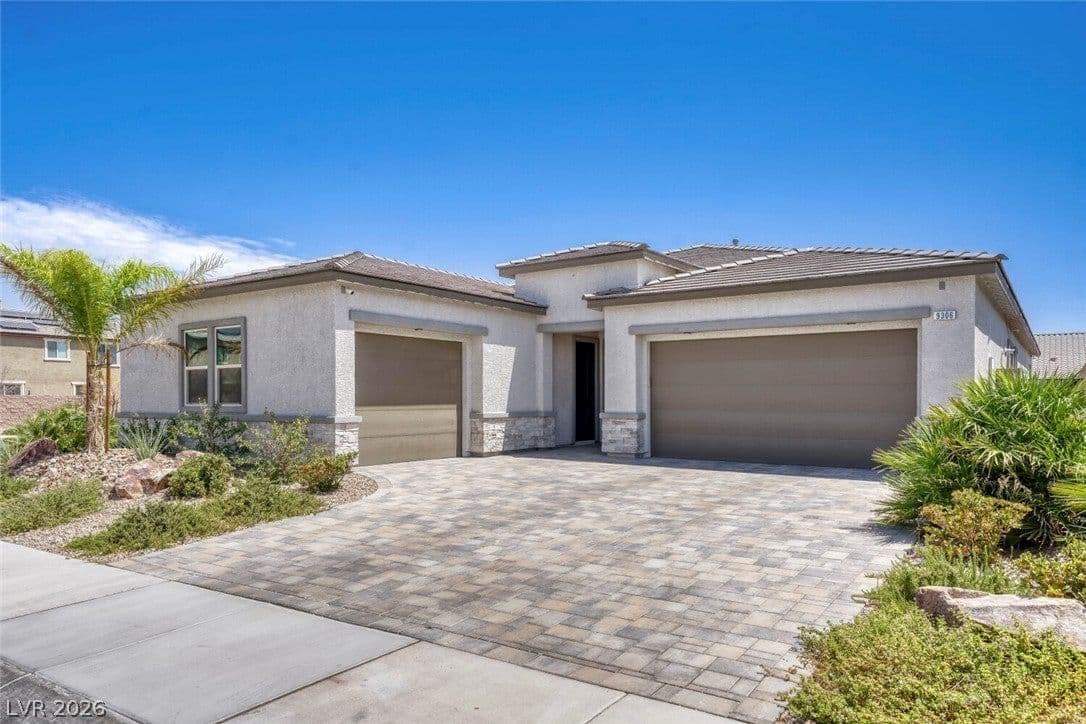 9306 Sierra De Luna Court photo 3