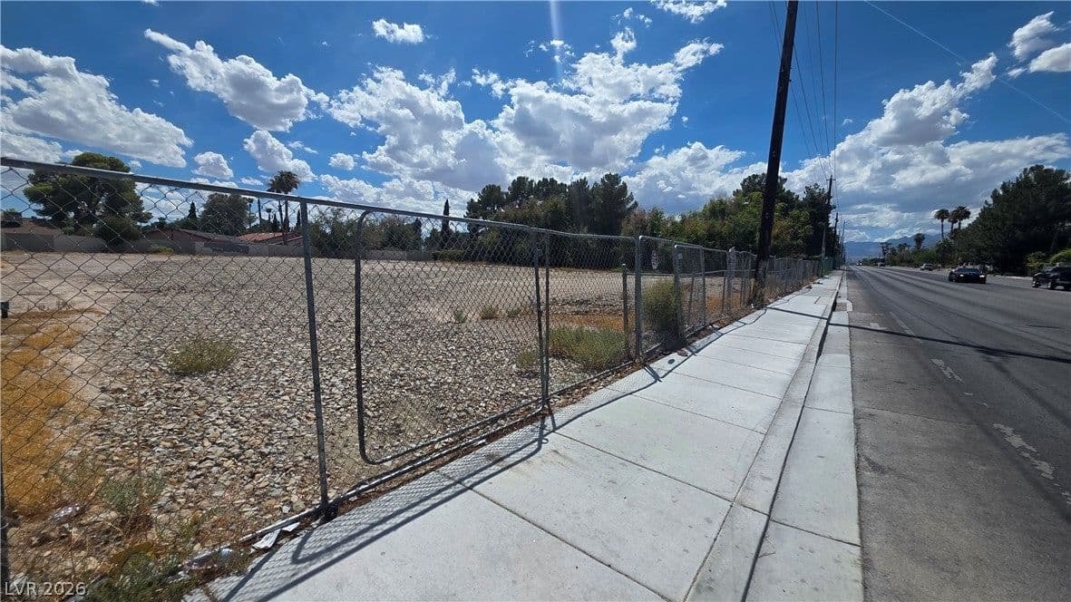 3995 Vegas Drive photo 3