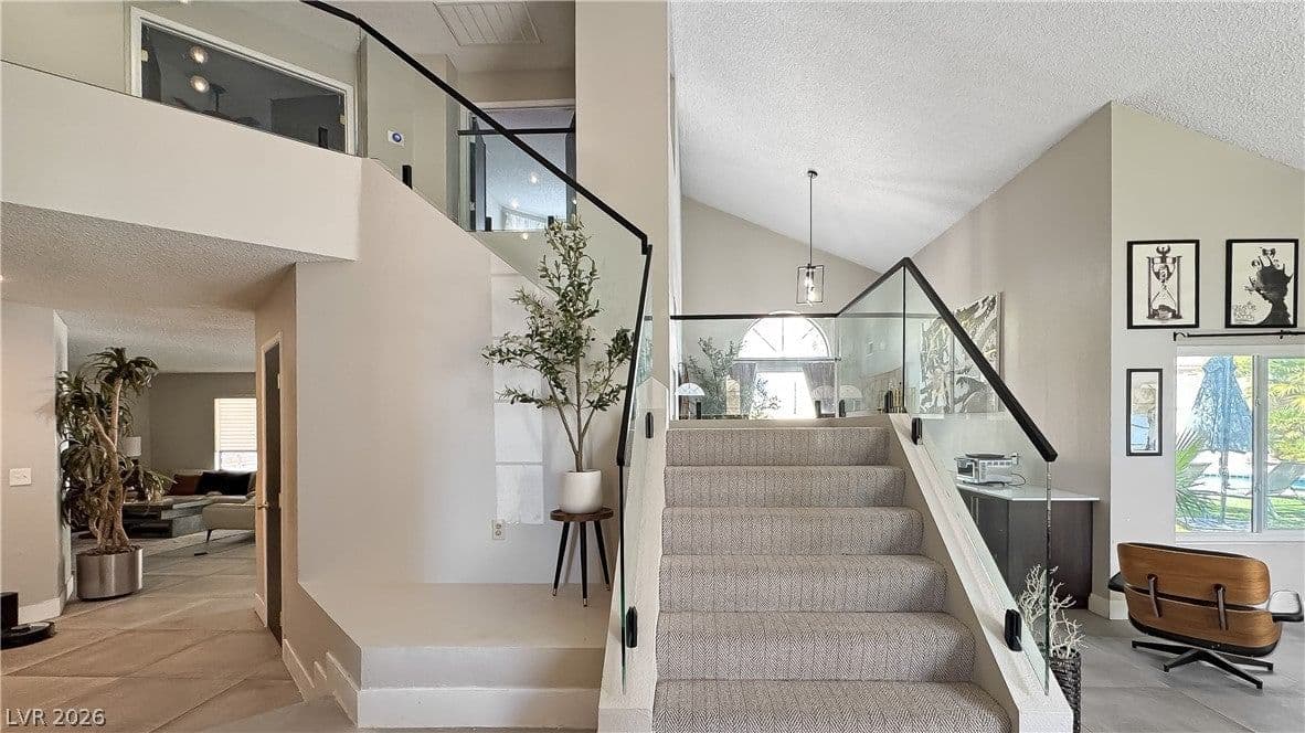 9440 Abalone Way photo 2