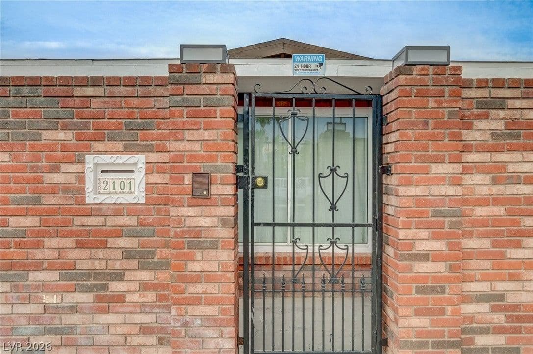 2101 Santiago Street photo 5
