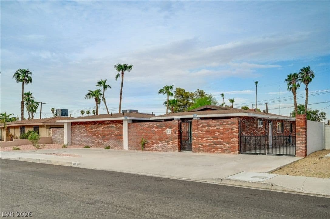 2101 Santiago Street photo 2