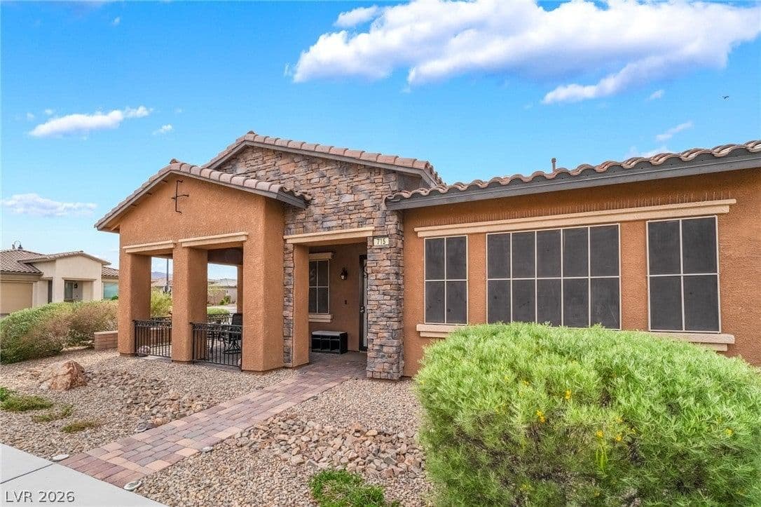 715 Orange Plume Walk