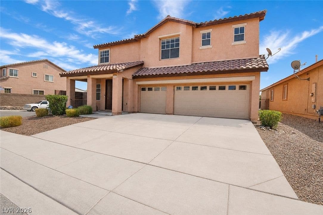 3922 Royal Stone Court photo 2