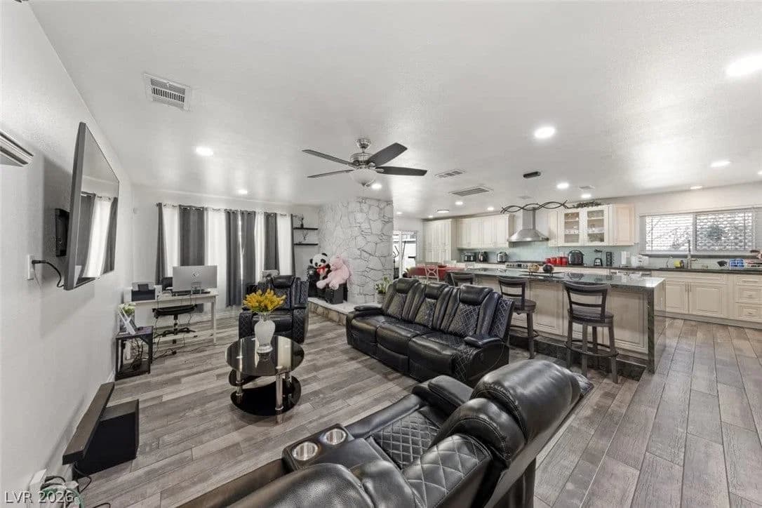 3969 Sorrento Way photo 5