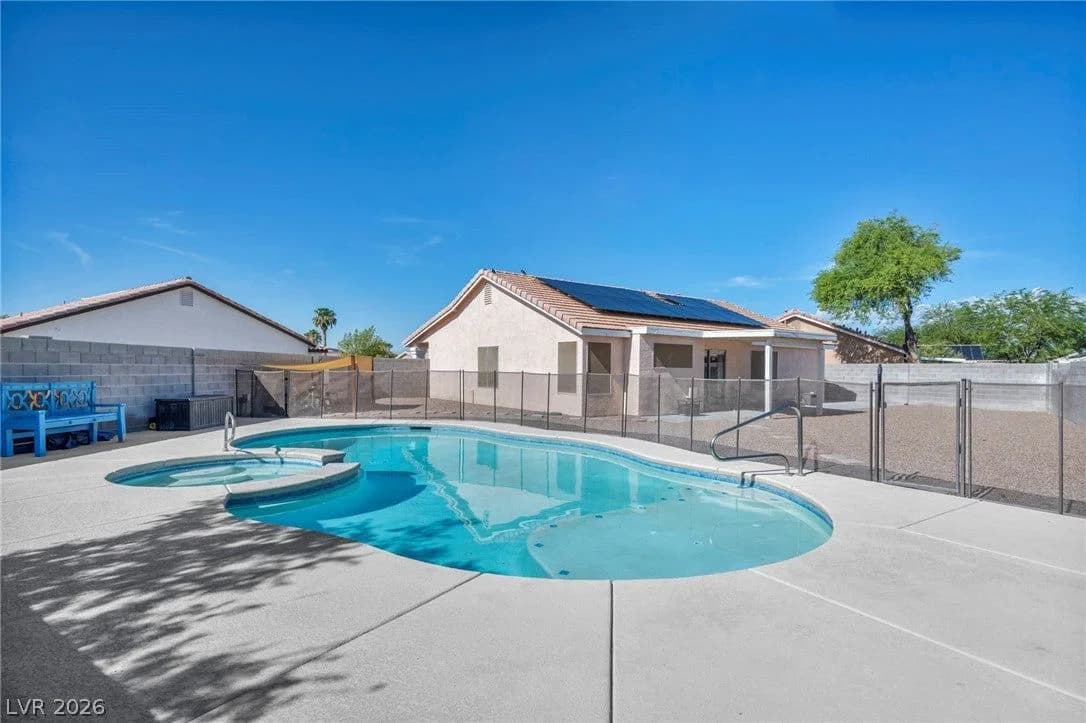 5326 Sun Meadow Court photo 3