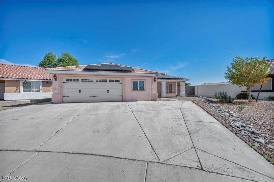 5326 Sun Meadow Court photo 2