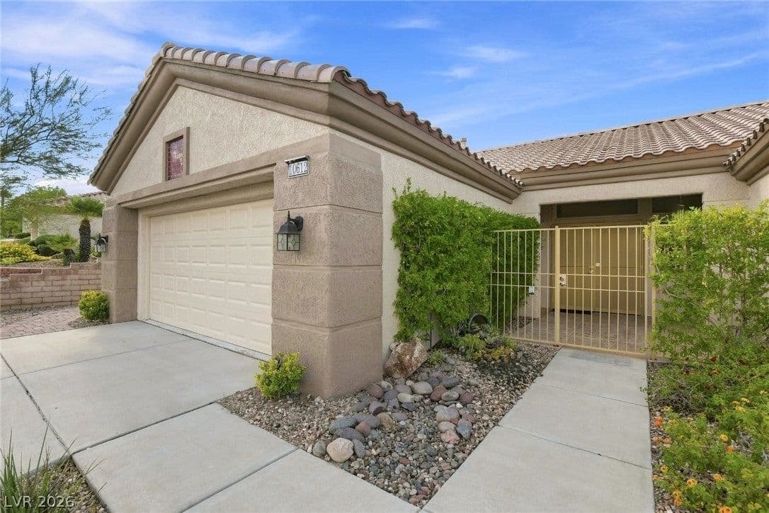 10612 Clear Meadows Drive photo 3