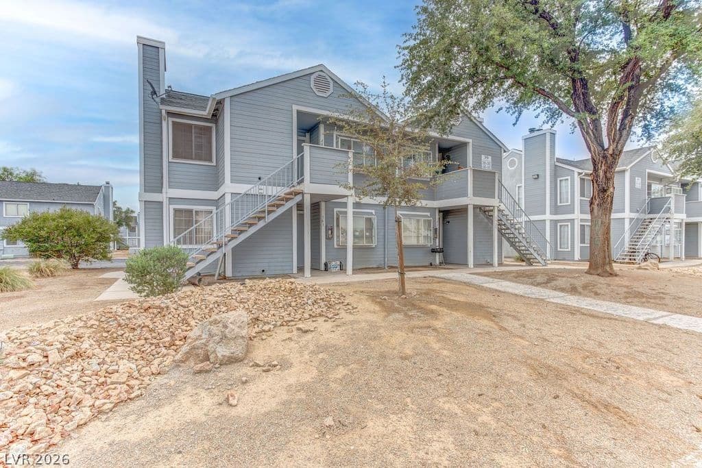 1926 Nebula Drive photo 3