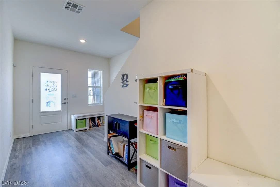 1720 Luna Cliff Avenue photo 4