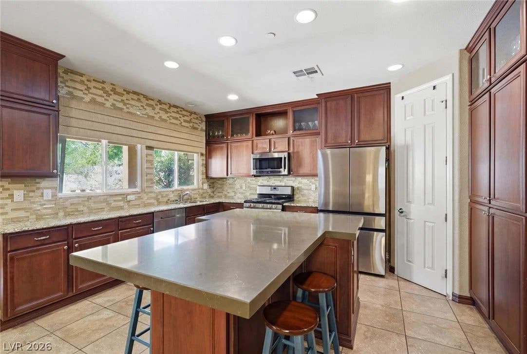 3141 Valadon Avenue photo 5