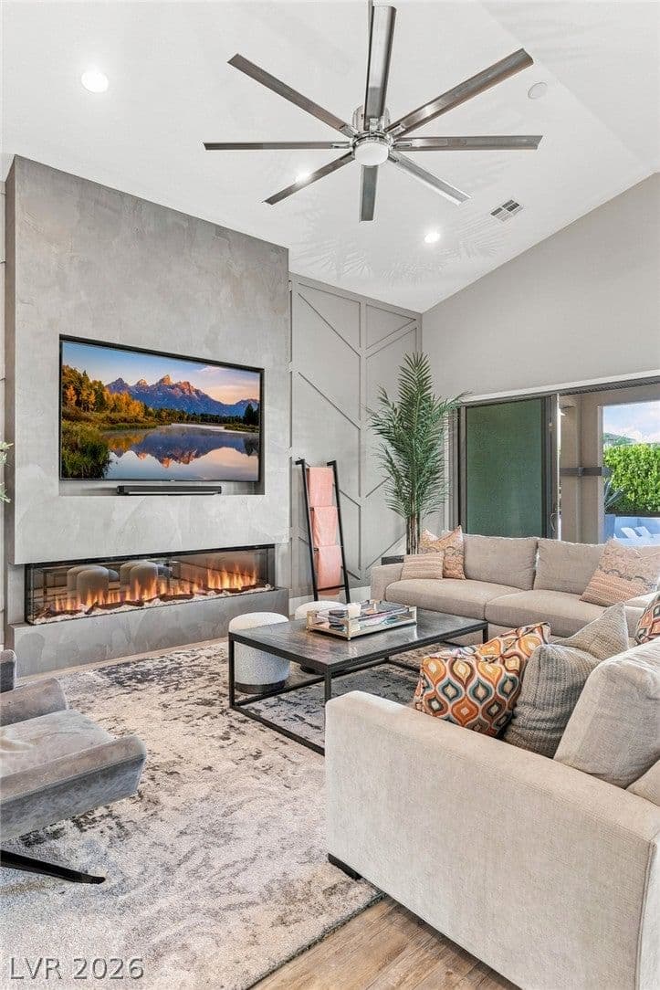 12448 Claymore Highland Avenue photo 4