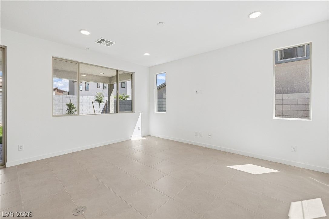 10432 Radley Avenue photo 5