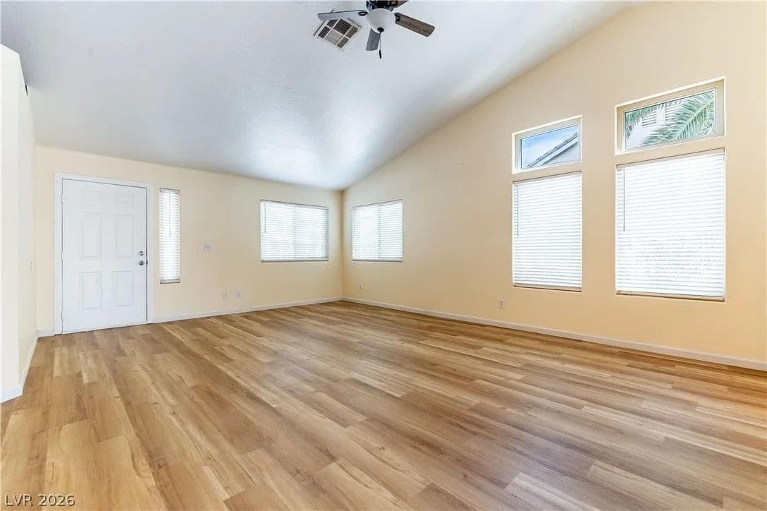 4620 Richins Lane photo 3