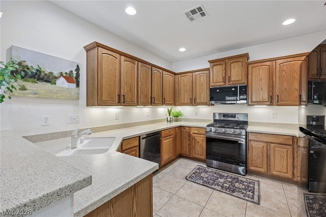 156 Pioneer Peak Place photo 4