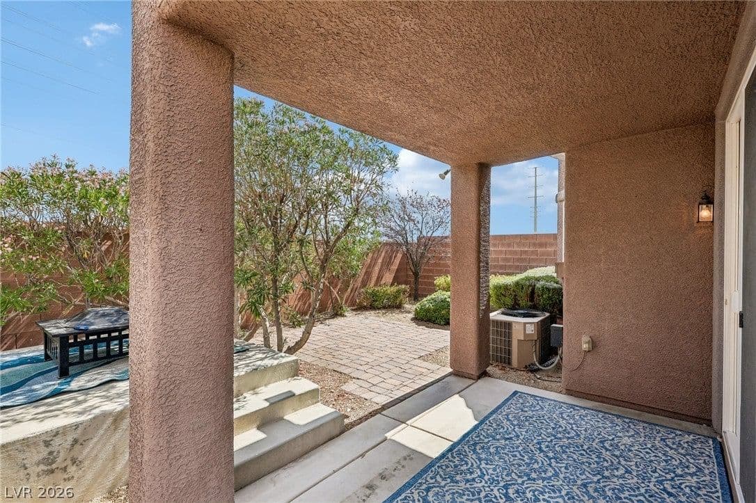 156 Pioneer Peak Place photo 5