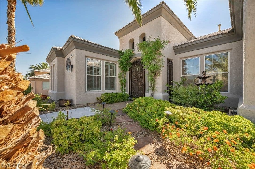4754 Riva De Romanza Street photo 3
