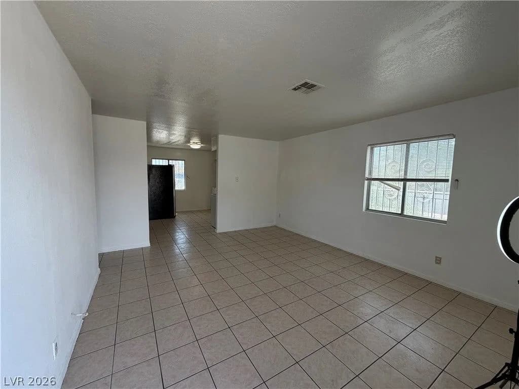 425 Merlayne Drive photo 4